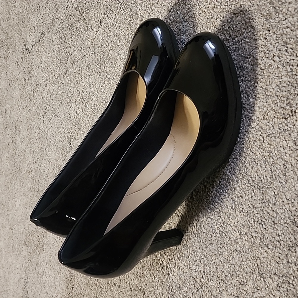 Clark's high heel shoe